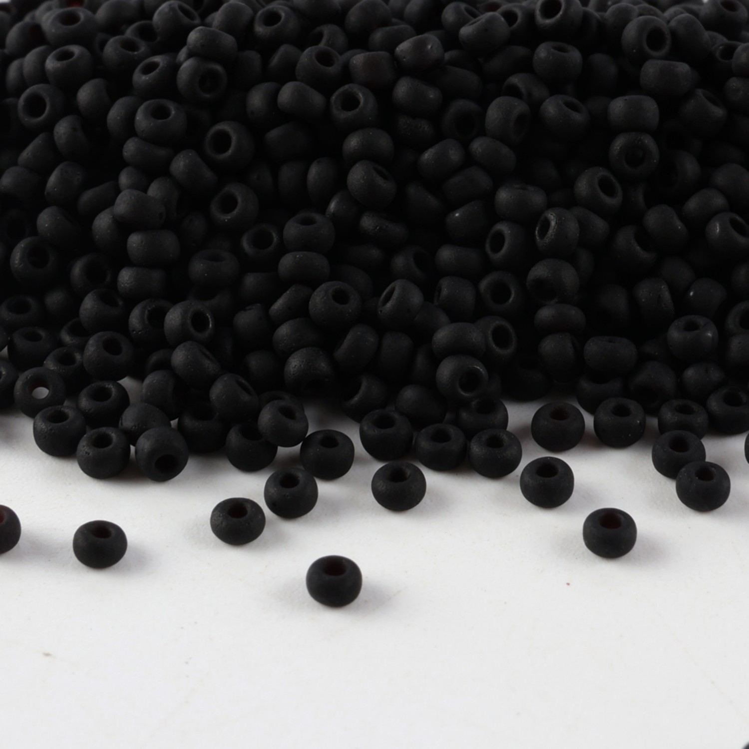 Perles de rocaille CJ 11/0 noi - Seed Bead Tube avis et prix