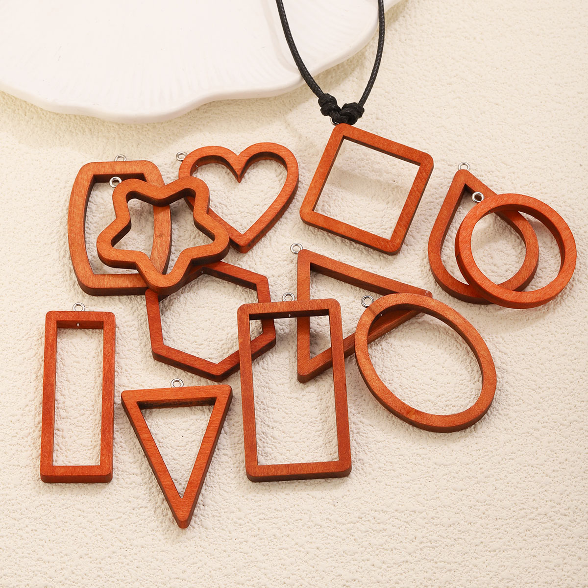 10 Breloques Géométriques en B - Jewelry Making With Resin avis et prix